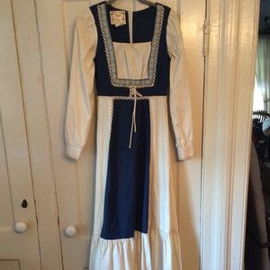Vintage Gunne Sax Gown!! Pretty!